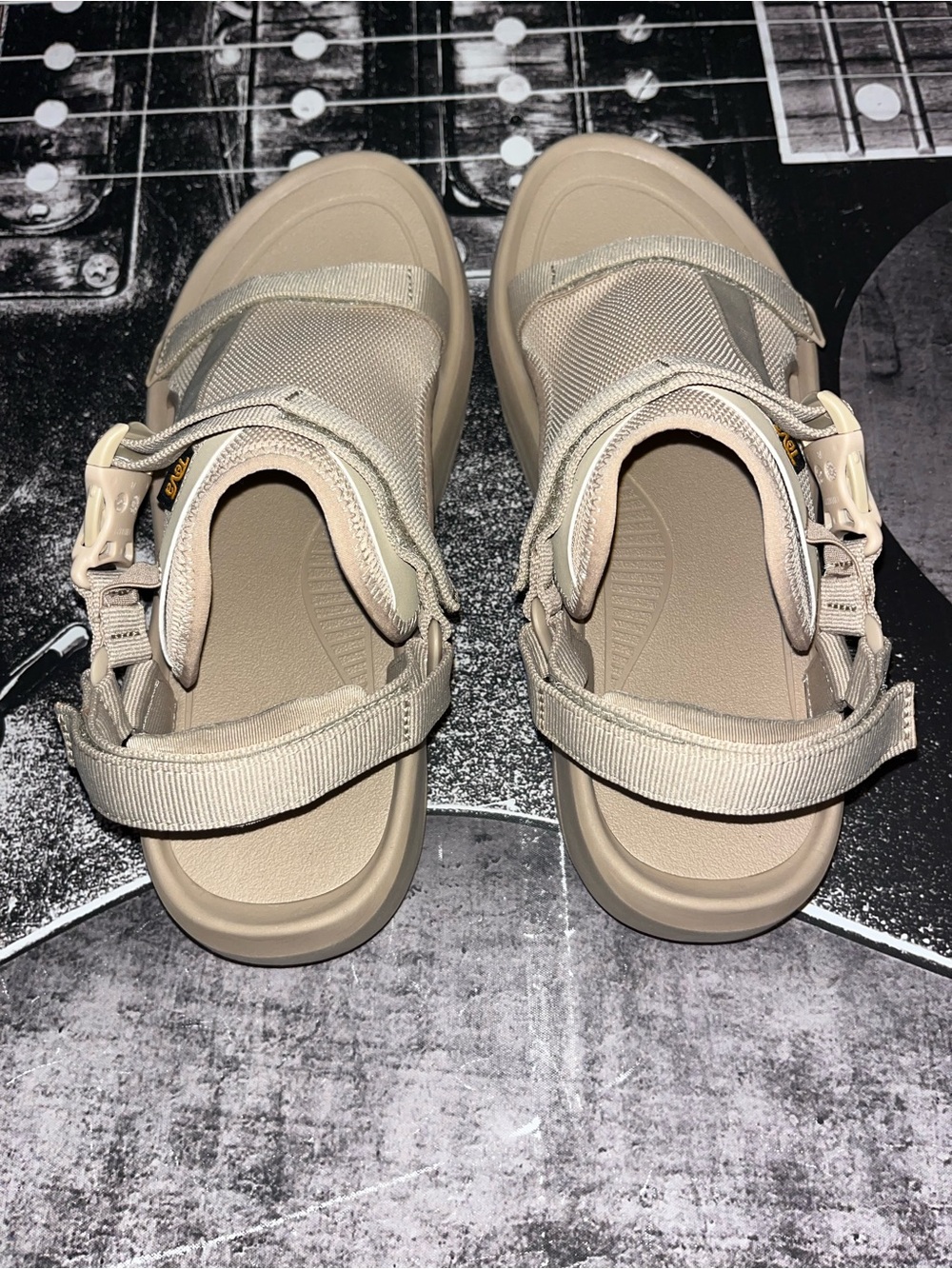 NEW Teva Hurricane XLT Ampsole Volt Sandal - Picture 10 of 14